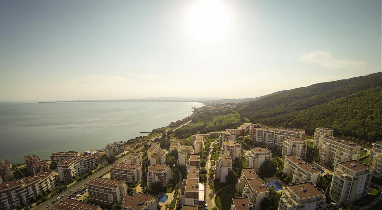 Fort Noks - Menada Apartments Sveti Vlas Exterior photo