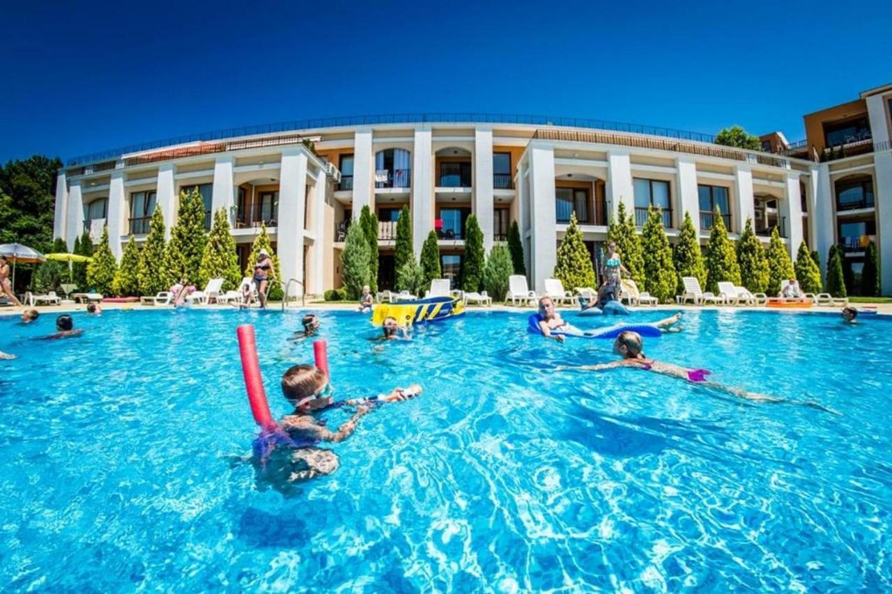 Fort Noks - Menada Apartments Sveti Vlas Exterior photo