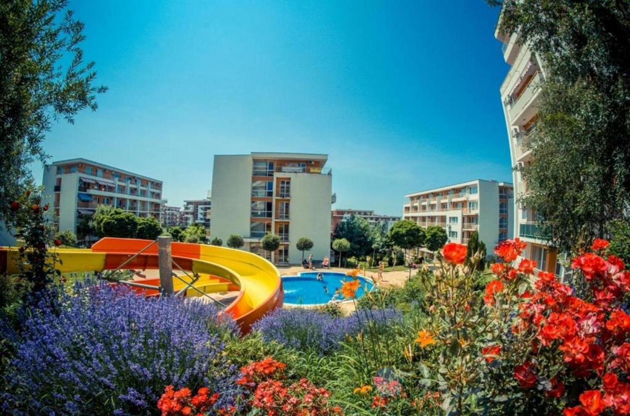 Fort Noks - Menada Apartments Sveti Vlas Exterior photo